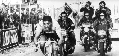 Geschwindigkeit auch dank Corticosteroiden: Eddy Merckx beim Zei...