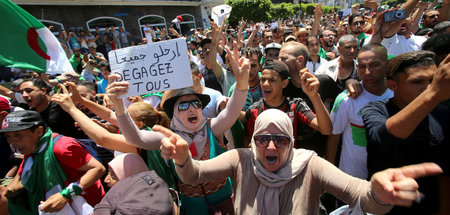 »Verschwindet von hier, alle«: Die Algerier wollen Geschicke des...