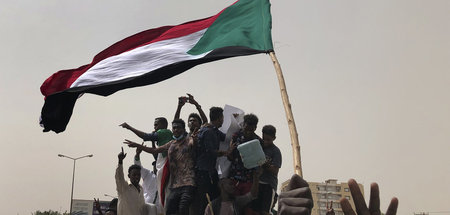 Sieg der Straße? Militärrat im Sudan muss beweisen, dass er die ... Sieg der Straße? Militärrat im Sudan muss beweisen, dass er die ...