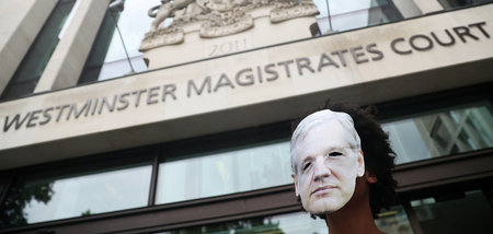 Wir alle sind Assange: Unterstützer vor dem Londoner Gericht, wo...