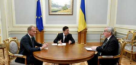 Der ukrainische Präsident Selenskij beim Treffen mit EU-Ratspräs...