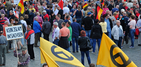 Symbol_der_identitae_50412230.jpg