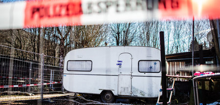 Polizeilich versiegelt: Wohnwagen auf dem Campingplatz Eichwald ...