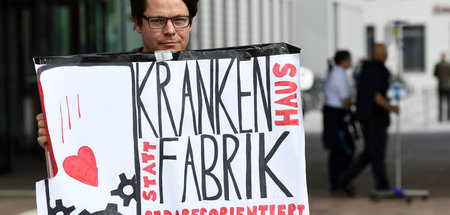 Streik_der_Pfleger_a_54771093.jpg