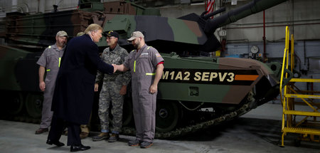 US-Präsident Donald Trump in der einzig verbleibenden US-Panzerf...