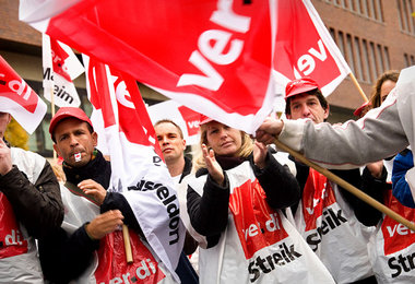 Klassenkampf wird härter: Mehr Streiks – schärfere Repression. H...