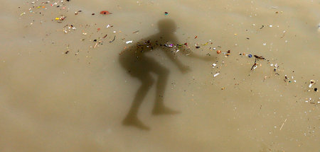 RTX2B69I.jpg