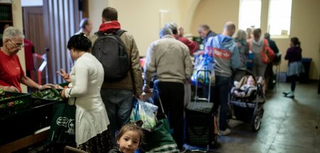 Essensausgabe in der Evangelischen Segenskirchengemeinde (Berlin...