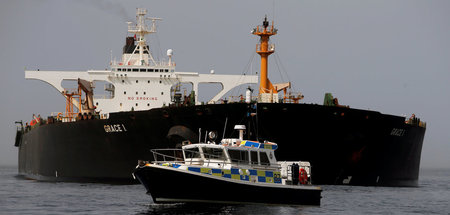 Der iranische Tanker »Grace 1« in der Meerenge von Gibraltar am ...