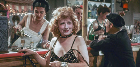 Anita (Hilde Hildebrand) arbeitet im Nachtlokal »Hippodrom«: »Gr...