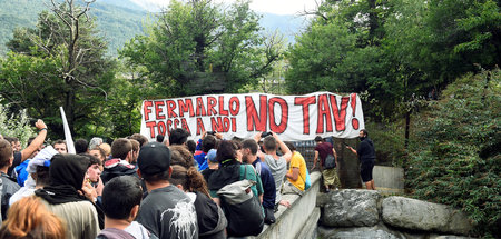 »Es liegt an uns, TAV zu stoppen!«: Demonstranten am Samstag (27...