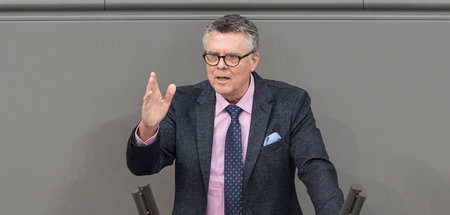 Uwe Kamann während einer Generalaussprache im Bundestag (März 20...