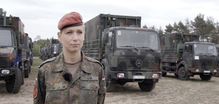 Major Marja Alm, Kommandeurin der Stabs- und Fernmeldekompanie d... Major Marja Alm, Kommandeurin der Stabs- und Fernmeldekompanie d...