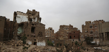 Mit deutschen Waffen? Zerstörte Gebäude in Sanaa nach einem Luft