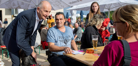 Vorgeblich ganz nah dran: Ministerpräsident Dietmar Woidke (SPD)...