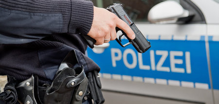 Studien belegen es regelmäßig, Einzelfälle verdeutlichen es: Pol... Studien belegen es regelmäßig, Einzelfälle verdeutlichen es: Pol...