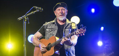 Nur echt mit Barett: Richard Thompson Nur echt mit Barett: Richard Thompson