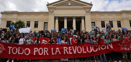 Reactions_in_Havana_51672473.jpg