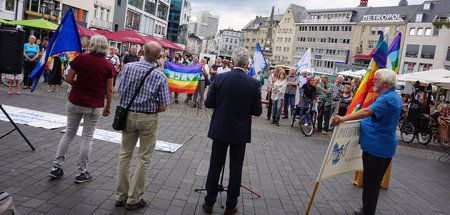 Auch in Bonn gedachten Friedensbewegte der mehreren Hunderttause...
