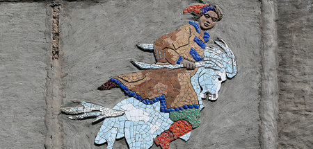 In Kirgistans Hauptstadt Bischkek lassen sich Mosaike nicht nur ...