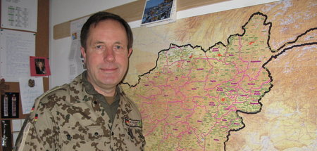 Hartwig von Schubert 2010 im Bundeswehr-Lager Masar-i-Scharif in...