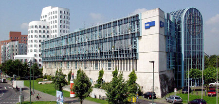 S 02.jpg