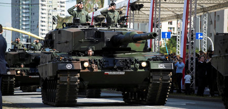 Panzer und Erbsensuppe aus der Feldküche: Polen feiert den »Tag ...