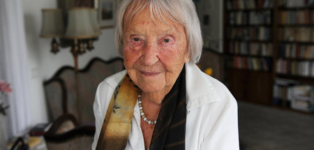 Die 2014 verstorbene Elfriede Brüning in ihrer Wohnung in Berlin...