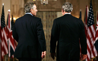 Blair und Bush beim Abgang - nach einem Pressetermin Blair und Bush beim Abgang - nach einem Pressetermin