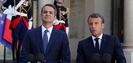 Griechenlands Ministerpräsident Kyriakos Mitsotakis (l.) und Fra... Griechenlands Ministerpräsident Kyriakos Mitsotakis (l.) und Fra...