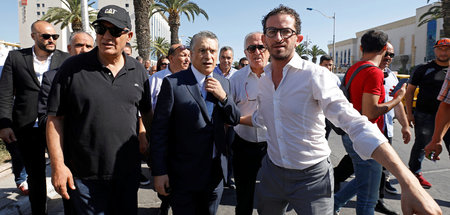 Präsidentschaftskandidat Karoui auf dem Weg zum Gericht (Tunis, ...