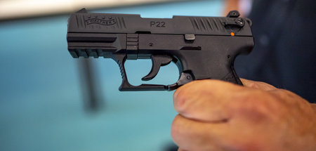 Ein Mr. Püsterich für den Herrn Rocker: Gestatten, Walther P22