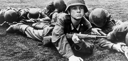 Kanonenfutter kurz vor der Befreiung: »Die Brücke«