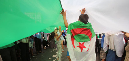 Hirak gibt nicht auf: Die Proteste in Algerien gehen weiter Hirak gibt nicht auf: Die Proteste in Algerien gehen weiter