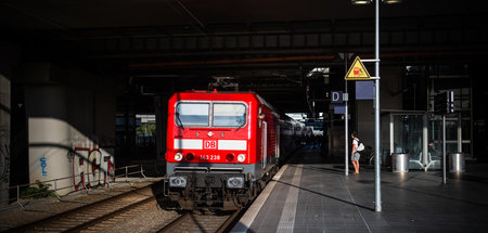 Bahnhoefe_ohne_Servi_62463485.jpg