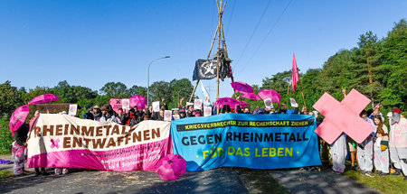 EDxqFWxW4AAYSAk.jpg_large.jpg