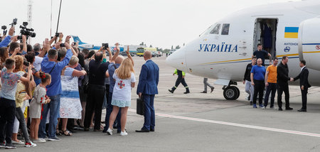 Der ukrainische Präsident Wolodimir Selenskij empfing die Rückke... Der ukrainische Präsident Wolodimir Selenskij empfing die Rückke...