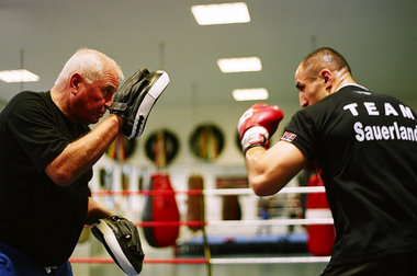 »Was sind wir?« – »Ich kann’s nicht aussprechen.« – »Freunde.« –...