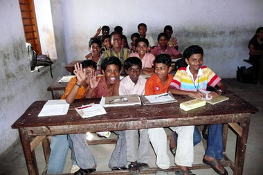 Ohne PISA-Probleme: Alle schulfähigen Kinder in Kerala erhalten ...