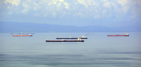 Festgesetzte Tanker in der Bahia de Pozuelos. Seit Dienstag sind
