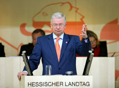 Das Land bin ich – Wiesbadens Sonnenkönig Roland Koch Das Land bin ich – Wiesbadens Sonnenkönig Roland Koch