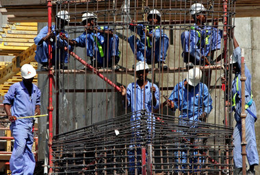 Was unterscheidet sie von Sklaven? Baustelle in Dubai
