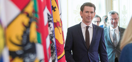 Sebastian Kurz (l., ÖVP) und der frühere Verkehrsminister Norber...