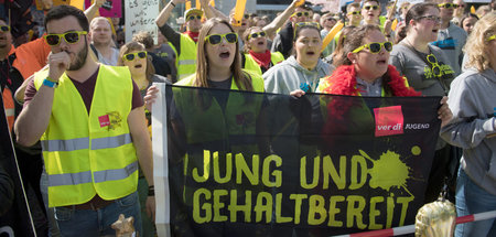 Offensichtlich »gehaltbereit«: Kundgebung der Verdi-Jugend am Ra...