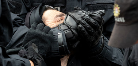 Hamburg am 20. September 2019: Die Polizei löst eine Sitzblockad...