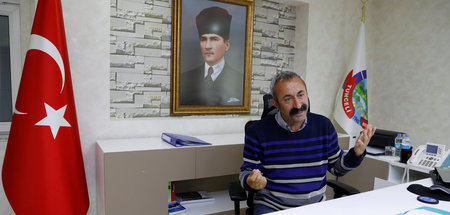 Fatih Mehmet Macoglu in seinem Bürgermeisterbüro in Dersim (15.4...