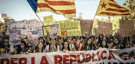 Tausende Studierende gingen am Donnerstag in Barcelona für die F...