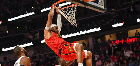 Und der Korb bekommt Angst: Dunk-Champion Vince Carter bei der A...