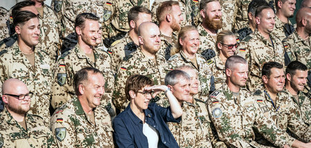 Das klingt nach »Jetzt geht’s los!« – Verteidigungsministerin Kr...