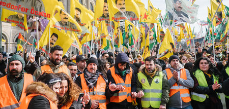 Demonstration mit »verbotenen Fahnen« in Hannover (17.3.2018)